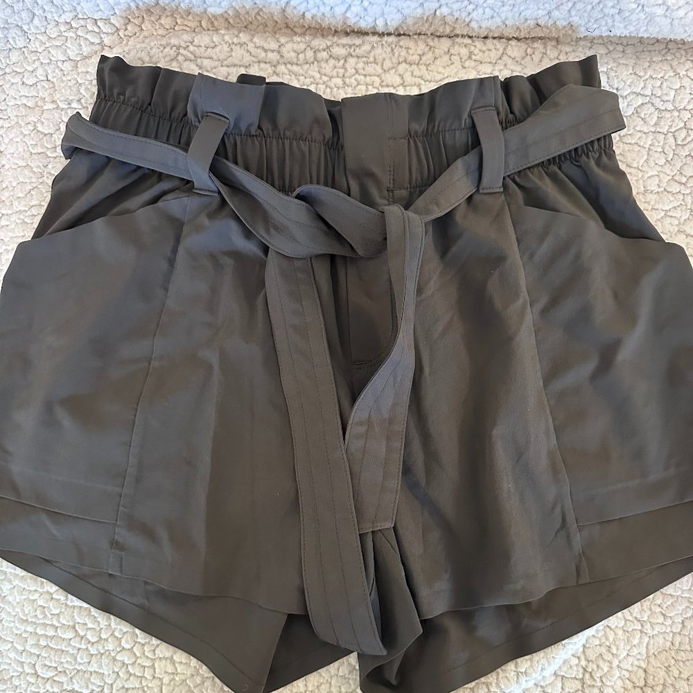 Athleta Tie Front Black Shorts - Size 4 - Gray